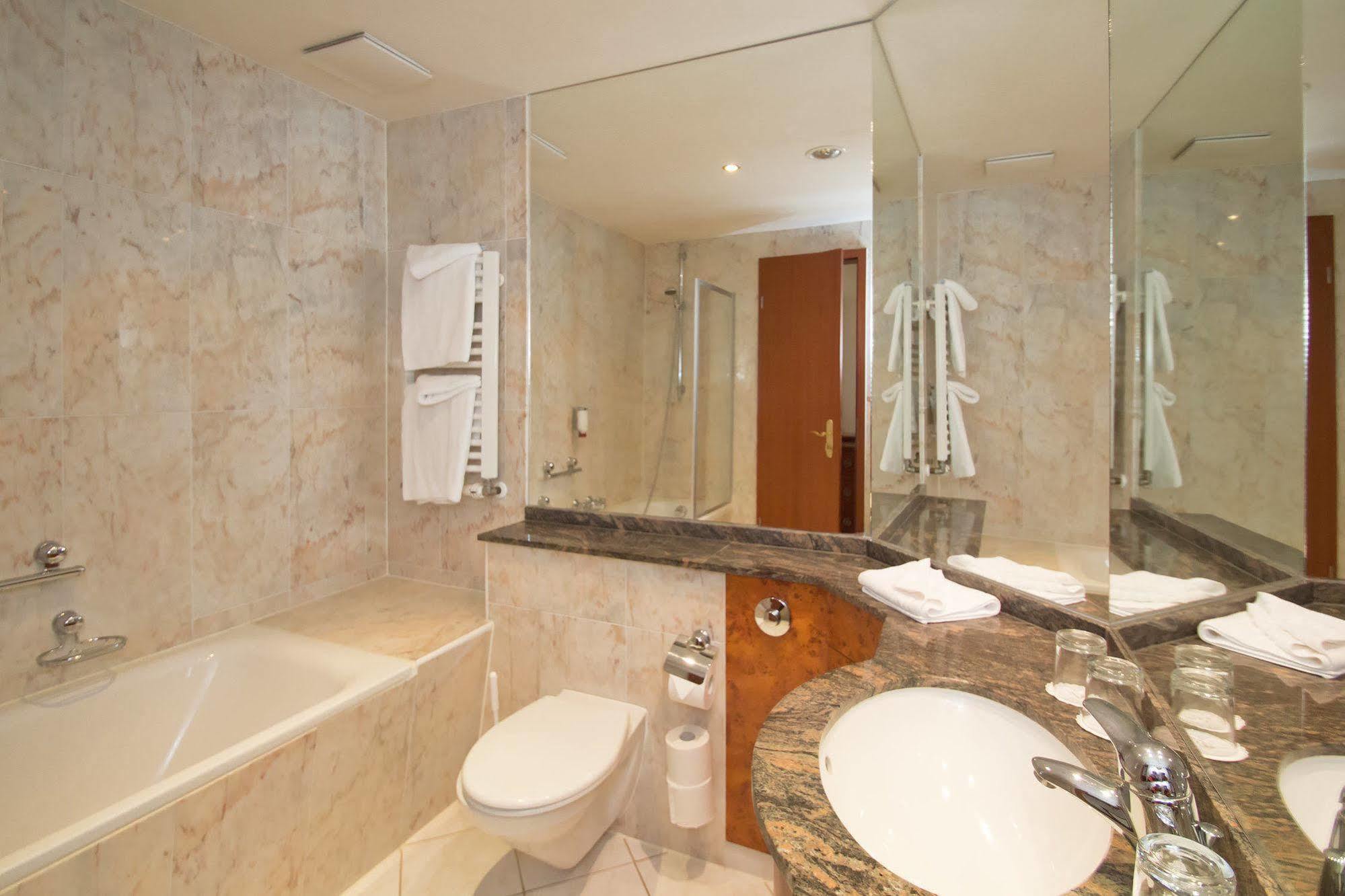 Seetelhotel Ostseeresidenz Ahlbeck Heringsdorf  Ngoại thất bức ảnh